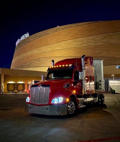 Gallery Image vet%20trans%20trucking.jpeg