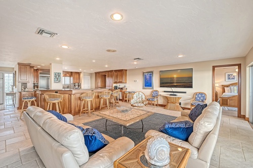 Gallery Image Crescent%20Royale%2002.jpg