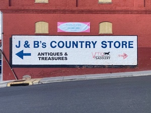 J&B's Country Store and Antiques & Treasures & The Country Café 