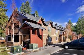 Truckee Pines Apartments