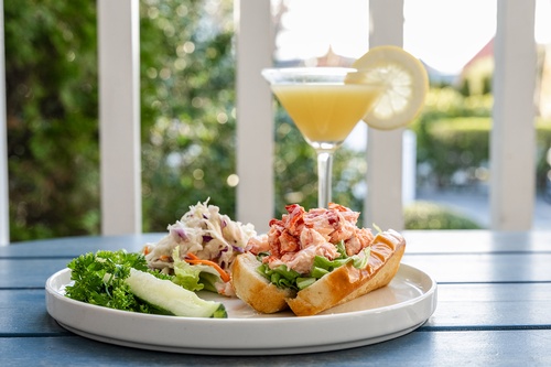 Lobster Roll & Cocktail Lobster Roll & Cocktail