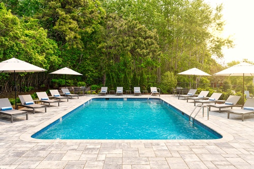 Gallery Image Greyfinch%20Pool.jpg