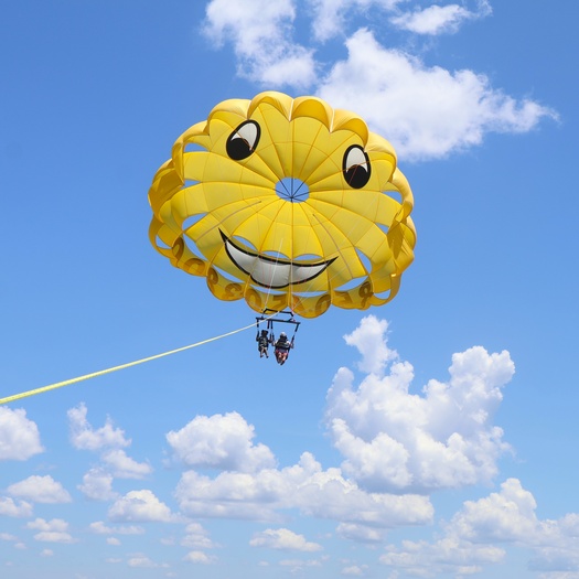 Gallery Image Parasailing5.JPG