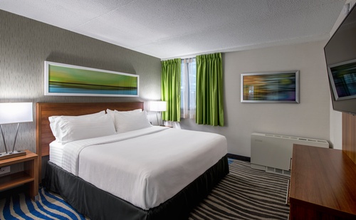 Gallery Image Standard%20King%20bed_270825-124330.jpg