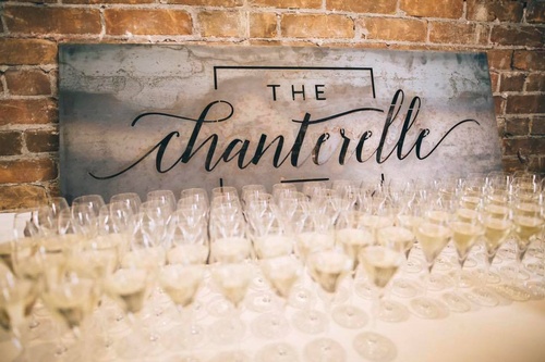 Gallery Image Chant%20banner%201.jpg