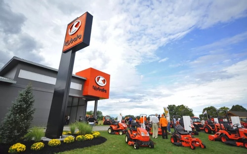 Gallery Image kubota%20pic%201.jpg