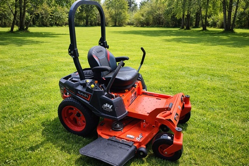 Gallery Image Kubota-Zero-Turn.jpg