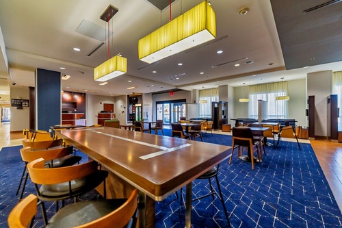 Gallery Image cy-gptbn-gptbn-communal-table-009-63509_Classic-Hor.jpg