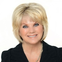 Susan Terry, Broker SRES -RE/MAX Land Exchange Ltd.