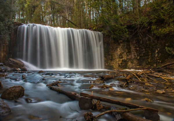 Gallery Image Square_hoggs_falls_bon.jpg