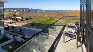 Gallery Image ri-mrysr-king-suite-balcony-41843_Wide-Hor.jpg