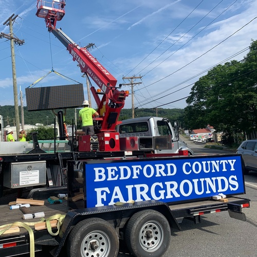 Gallery Image fairgrounds%20equipment.jpg