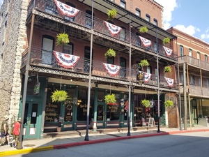 The New Orleans Hotel