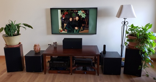 Gallery Image home-theater.jpg