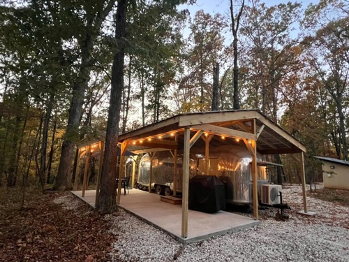 Gallery Image 1968-Sovereign.jpg