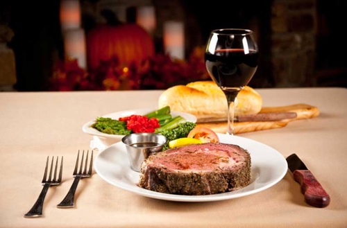 Gallery Image gaskins-cabin-steakhouse-plate-4.jpg