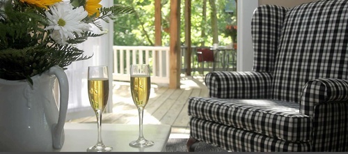 Gallery Image Heartstone-Inn-home-chair.jpg