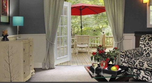 Gallery Image Heartstone-Inn-voltaire-room-2-630x345.jpg