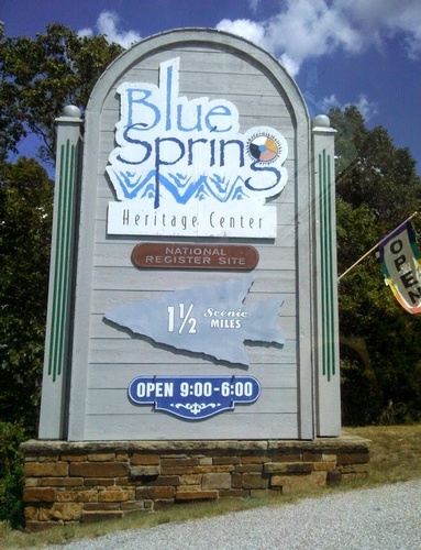 Gallery Image blue-spring-sign_121023-023718.jpg
