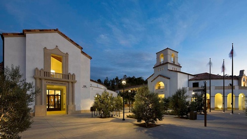 Gallery Image calabasas_041125-040209.jpg