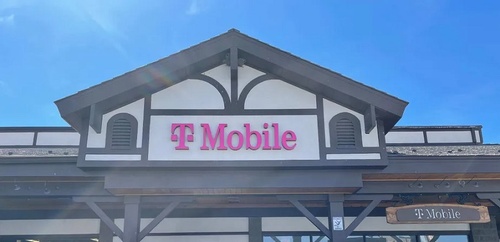 Gallery Image t-mobile%20store.jpg