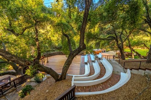1909 Venue Topanga