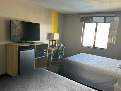 Gallery Image Super%208%20Fort%20Scott%20Pics%202026%20(3).jpg