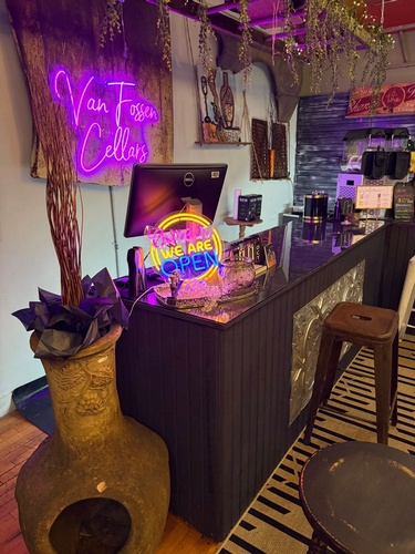 Van Fossen Cellars, inside the store! Van Fossen Cellars, inside the store!