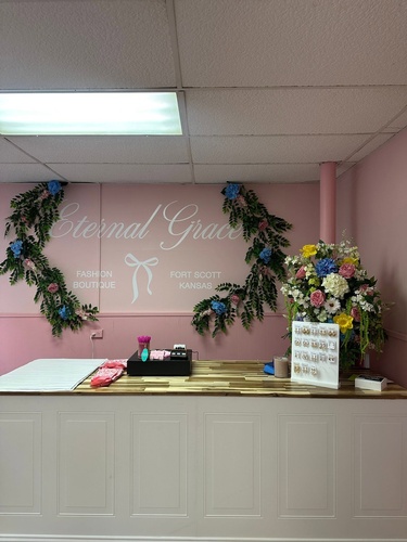 Gallery Image EG%20Boutique%20Photo%20-%20Storefront%2014.jpg