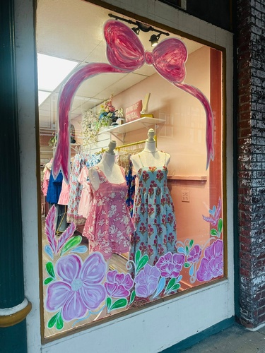 Gallery Image EG%20Boutique%20Photo%20-%20Storefront%2019.jpg