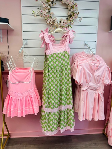Gallery Image EG%20Boutique%20Photo%20-%20Storefront%202.jpg