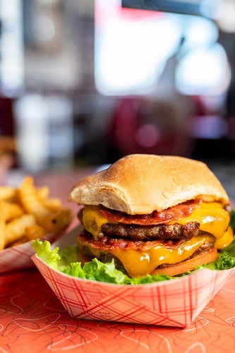 Gallery Image Bacon%20Cheeseburger.jpg