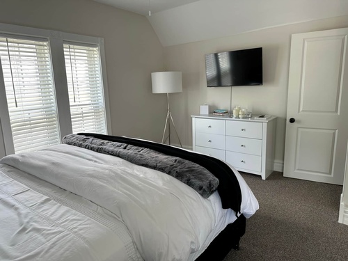 Gallery Image bed1.jpg