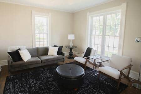 Gallery Image living%20room%202.jpg