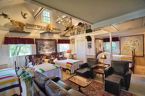 Gallery Image 2h%20-%20Maine%20Room%20-%20.jpg