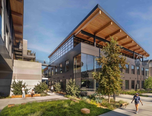 Gallery Image RIOS_Bradmore_Marina_Del_Rey_18117_00_N71.jpg