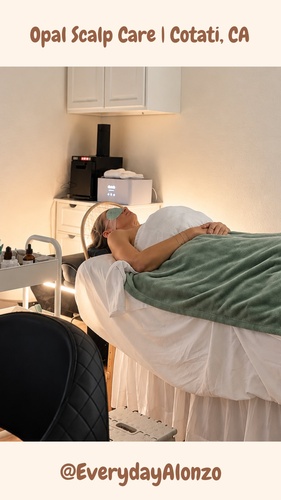 Gallery Image Lady%20relaxing%20with%20face%20mask.jpg