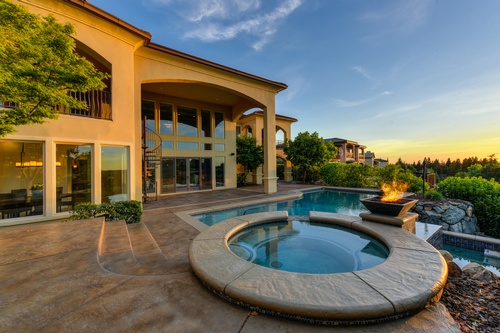 Great hot tub!