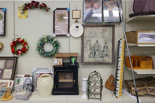 Goodwill Neshannock Interior