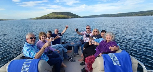 Gallery Image Keuka%20Boat%20Cruise%205.jpg