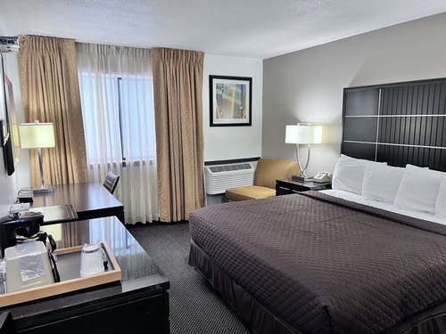 Gallery Image AmeriVu%20-%20bedroom-4-scaled.jpeg