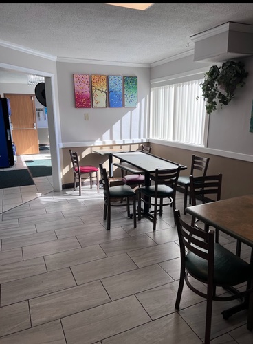 Gallery Image AmeriVu%20-%20dining.jpg