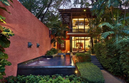 Gallery Image 6_300126-022130.jpg