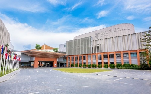 Gallery Image KINGSPhoto12.jpg