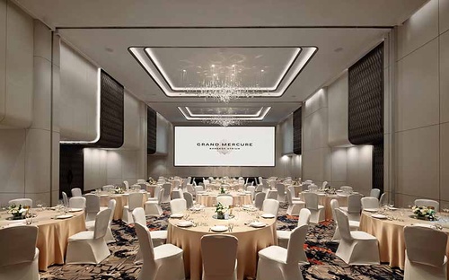 Gallery Image Meeting%20Busarakam%20(1).jpg