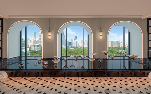 Gallery Image RC_BKKRB_Lobby_Arch_Lily_Pond_Art%20Piece_Day_260126-083859.jpg