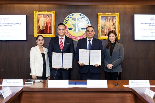 Gallery Image 5_AUAxLawyersCouncil.jpg