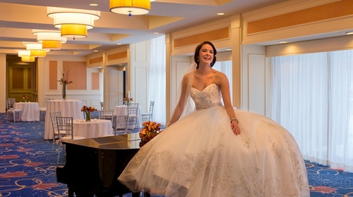 Gallery Image DT_weddingballroom_29_677x380_FitToBoxSmallDimension_Center.jpg Gallery Image DT_weddingballroom_29_677x380_FitToBoxSmallDimension_Center.jpg