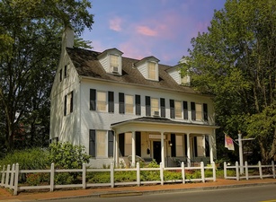 Old Brick Inn