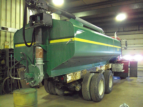 Gallery Image box_spreader_repair_for_agricultural_large.jpg